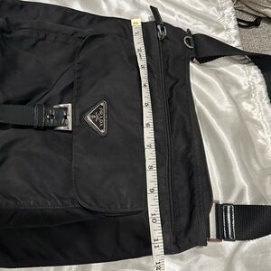 📸 More Pics of Prada Black Nylon Crossbody Bag